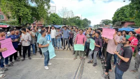 ঢাকা-চট্টগ্রাম রেলপথ অবরোধ