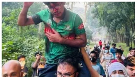 জাবিতে পুলিশের টিয়ারশেল ও ছররা গুলিতে ৩০ শিক্ষার্থী আহত