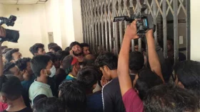 রাবি প্রশাসনকে সময় বেধে দিলেন আন্দোলনকারীরা