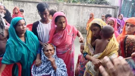 মায়ের সঙ্গে কথা বলতে বলতেই গুলি লাগে ছেলের