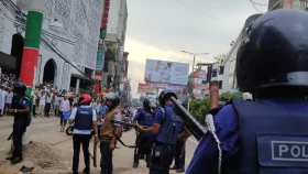 ফেনীতে গ্রেপ্তার ৭৪, আসামি ৪০০