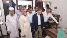 ঢাবিতে ৩০০ কক্ষ ভাঙচুর, হল কবে খোলা হবে জানালেন উপাচার্য