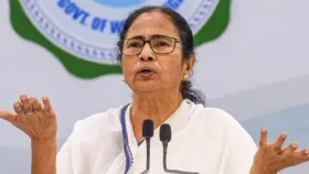 রাগ করে মোদির বৈঠক ছেড়ে বেরিয়ে গেলেন মমতা