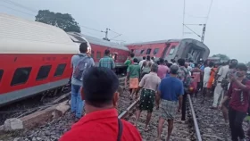ভারতে ট্রেন লাইনচ্যুত হয়ে নিহত ২, আহত ২০