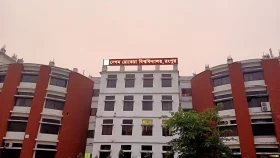 শিক্ষকদের পাশে না পেয়ে বেরোবি শিক্ষার্থীদের ক্ষোভ