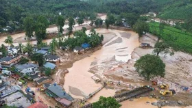 কেরালায় ভূমিধসের ৫ দিন পরও নিখোঁজ ৩০০