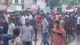 লক্ষ্মীপুরে সংঘর্ষে শিক্ষার্থীসহ নিহত ২, শতাধিক গুলিবিদ্ধ
