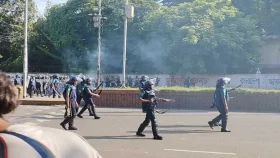এই মুহূর্তে যা ঘটছে রাজধানীতে