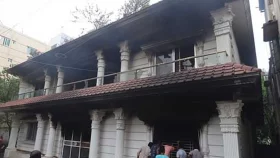 কুমিল্লায় সাবেক কাউন্সিলরের বাড়ি থেকে ৬ লাশ উদ্ধার