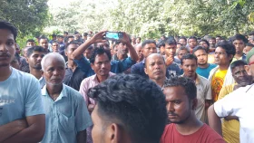 সীমান্তে ভারতে প্রবেশের অপেক্ষায় সংখ্যালঘু সম্প্রদায়