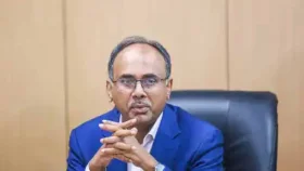 পদ ছাড়লেন গভর্নর আব্দুর রউফ তালুকদার