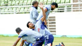 পাকিস্তানের উদ্দেশ্যে উড়াল দিলো &lsquo;এ&rsquo; দল