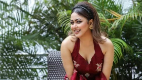 &lsquo;বাকস্বাধীনতা&rsquo;য় ভাবনার ৮ ছবি