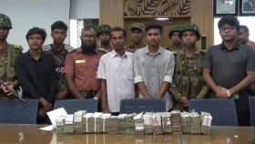 নরসিংদীতে ৮৮ লাখ টাকাসহ ৩ জন আটক
