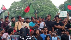 দ্রব্যমূল্য কমাতে শিক্ষার্থীদের আল্টিমেটাম