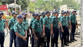 বদলে যাচ্ছে পুলিশের ইউনিফর্ম-লোগো