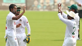 সারাদিন বল করে মাত্র ৪ উইকেট!