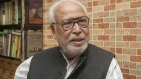 ধানমন্ডি ৩২ নম্বরে কাদের সিদ্দিকীর গাড়ি ভাঙচুর, জানাতে পারেননি শ্রদ্ধা