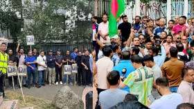 লন্ড&zwnj;নে আওয়ামী লীগ ও ছাত্র আ&zwnj;ন্দোল&zwnj;নের সমর্থক&zwnj;দের পাল্টাপাল্টি সভা