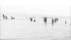 নিষ্প্রাণ কুয়াকাটা সমুদ্রসৈকত&nbsp;