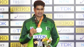 অলিম্পিকে সোনাজয়ী পাকিস্তানি অ্যাথলেটকে মহিষ দিলেন শ্বশুর