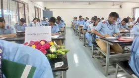 &lsquo;একগুচ্ছ ফুল&rsquo; হয়ে পরীক্ষায় অংশ নিল শহীদ আহনাফ