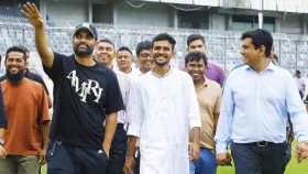ছবিতে ক্রীড়া উপদেষ্টার শেরে বাংলা দর্শন