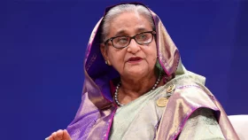 কোন &lsquo;স্ট্যাটাসে&rsquo; ভারতে অবস্থান করছেন শেখ হাসিনা?