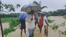 গোমতীর পানি বৃদ্ধিতে আতঙ্কে তিতাসের মানুষ