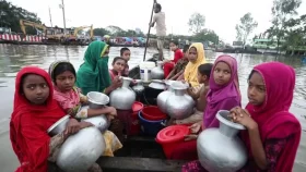 বন্যা কেন হয়? স্বাস্থ্যঝুঁকি ও করণীয়