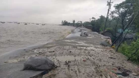 শঙ্খনদের পানি বিপদসীমার ওপরে, বাঁধ ভাঙার শঙ্কা