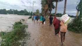 বাঁধ ভেঙে প্লাবিত বুড়িচং, ২ লাখ মানুষ আকাশের নিচে&nbsp;
