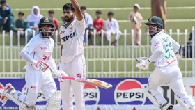 ৫০০ পেরোনোর অপেক্ষায় বাংলাদেশ