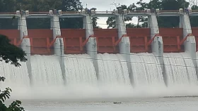 খুলে দেয়া হয়েছে কাপ্তাই বাঁধের ১৬টি গেট