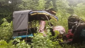 বাস-থ্রি হুইলারের সংঘর্ষে প্রাণ গেল মা-ছেলের