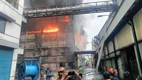 ১৪ ঘণ্টা ধরে জ্বলছে আগুন, এখনো নিখোঁজ ১২০