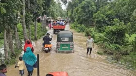 কুমিল্লায় প্লাবিত হচ্ছে নতুন এলাকা, ত্রাণের জন্য হাহাকার
