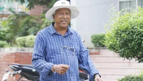 গামিনি থাকছেন আরও এক বছর, তবে বাড়েনি বেতন