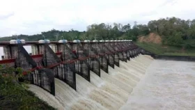 কমেনি কাপ্তাই হ্রদের পানি, জলকপাট খুলে দেওয়া হয়েছে এক ফুট&nbsp;