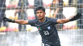 টাইব্রেকারে এমি মার্তিনেজের মতো &lsquo;মেন্টাল গেম&rsquo; খেলে জয়ী আসিফ