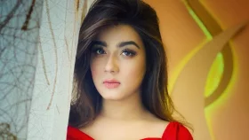 মাহিকে এয়ারপোর্টে দেড় ঘণ্টা বসিয়ে রেখে গোয়েন্দা কাগজ চেক