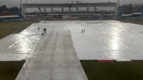 রাওয়ালপিন্ডিতে বৃষ্টি, টসে বিলম্ব
