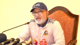 নিজের ভবিষ্যত নিয়ে বিসিবি নেতৃত্বের সঙ্গে কথা বলতে চান হাথুরু