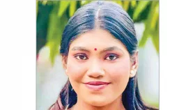 ইডেন কলেজ ছাত্রলীগ নেত্রীর ঝুলন্ত লাশ
