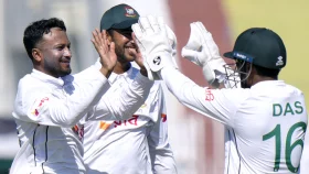 সাকিবের ফাঁদে বাবর, দ্বিতীয় সেশন বাংলাদেশের
