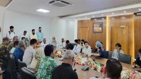আন্দোলনরত চিকিৎসকদের সঙ্গে বৈঠকে স্বাস্থ্য উপদেষ্টা