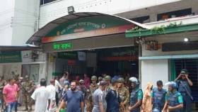 সারা দেশে &lsquo;কমপ্লিট শাটডাউন&rsquo; ঘোষণা চিকিৎসকদের