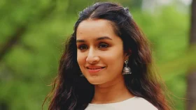 যে কারণে কফিশপে চাকরি নিয়েছিলেন শ্রদ্ধা