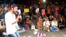 ইথুন বাবুর গান গেয়ে গ্রেপ্তার ভারতীয় শিল্পী