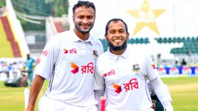 তুলির শেষ আঁচড় তাদের হাতেই
